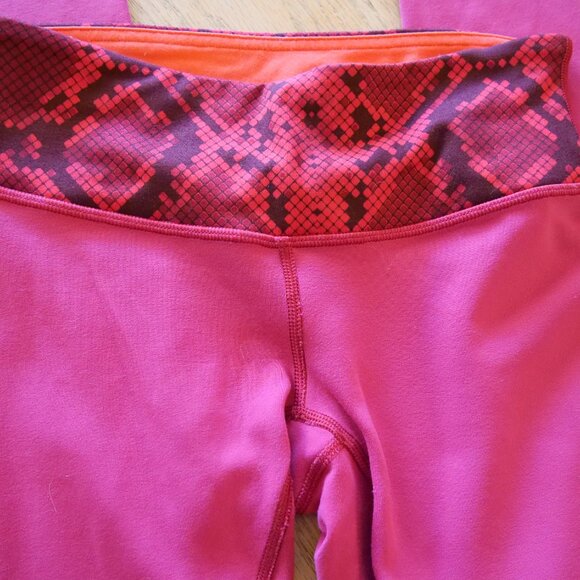 Lululemon snake print waistband leggings (Size 4, berry/orange) - Picture 2 of 6